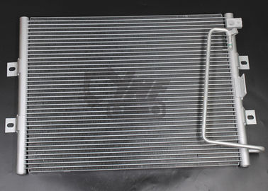 EG65R-3 EG70R-3 MA200 ZX110-3 ZX110-3-AMSの掘削機のエアコンのコンデンサー4647814のラジエーターの冷却の部品